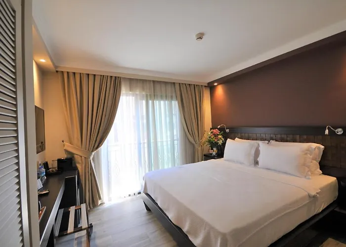 Resa Hotel *