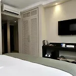 Resa Hotel *