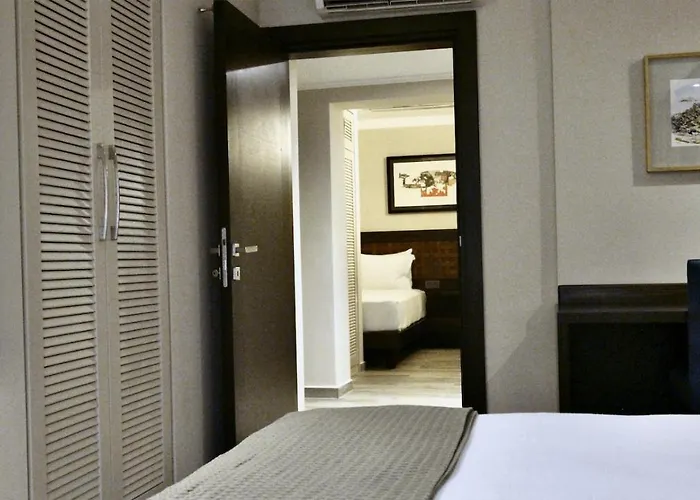 Resa Hotel *